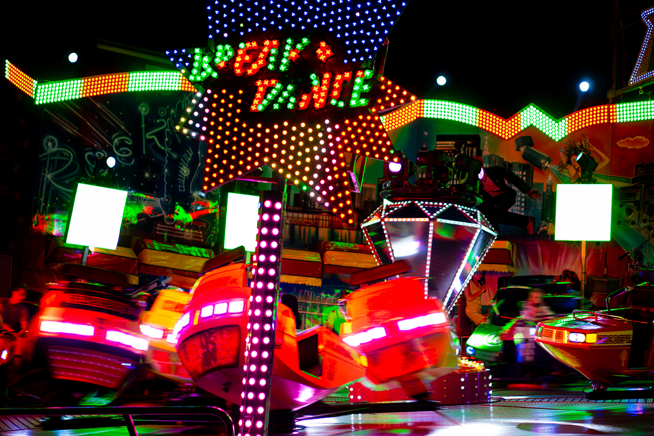 Blütenfest Wiesmoor 2025 – Break Dance Fahrgeschäft