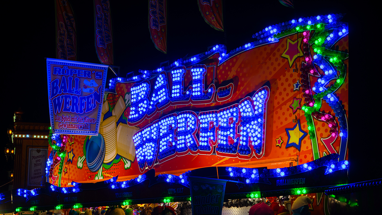 Blütenfest Wiesmoor 2025 – Ballwerfen auf dem Jahrmarkt